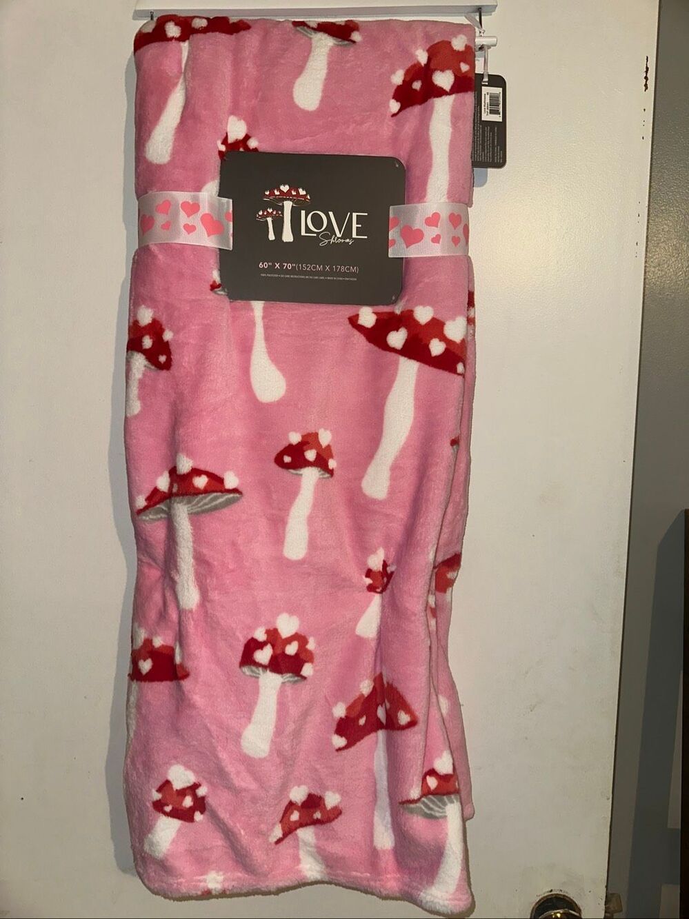 Christmas Mushroom Hearts Luxury Plush Throw Blanket Barbie Pink Christmas tree